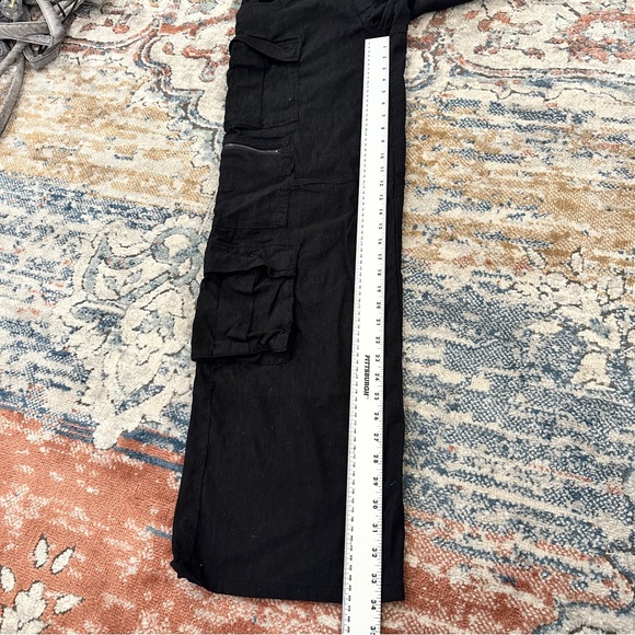 Alice + Olivia CAY BAGGY CARGO LINEN PANT in Black sz 6 - Picture 8 of 11